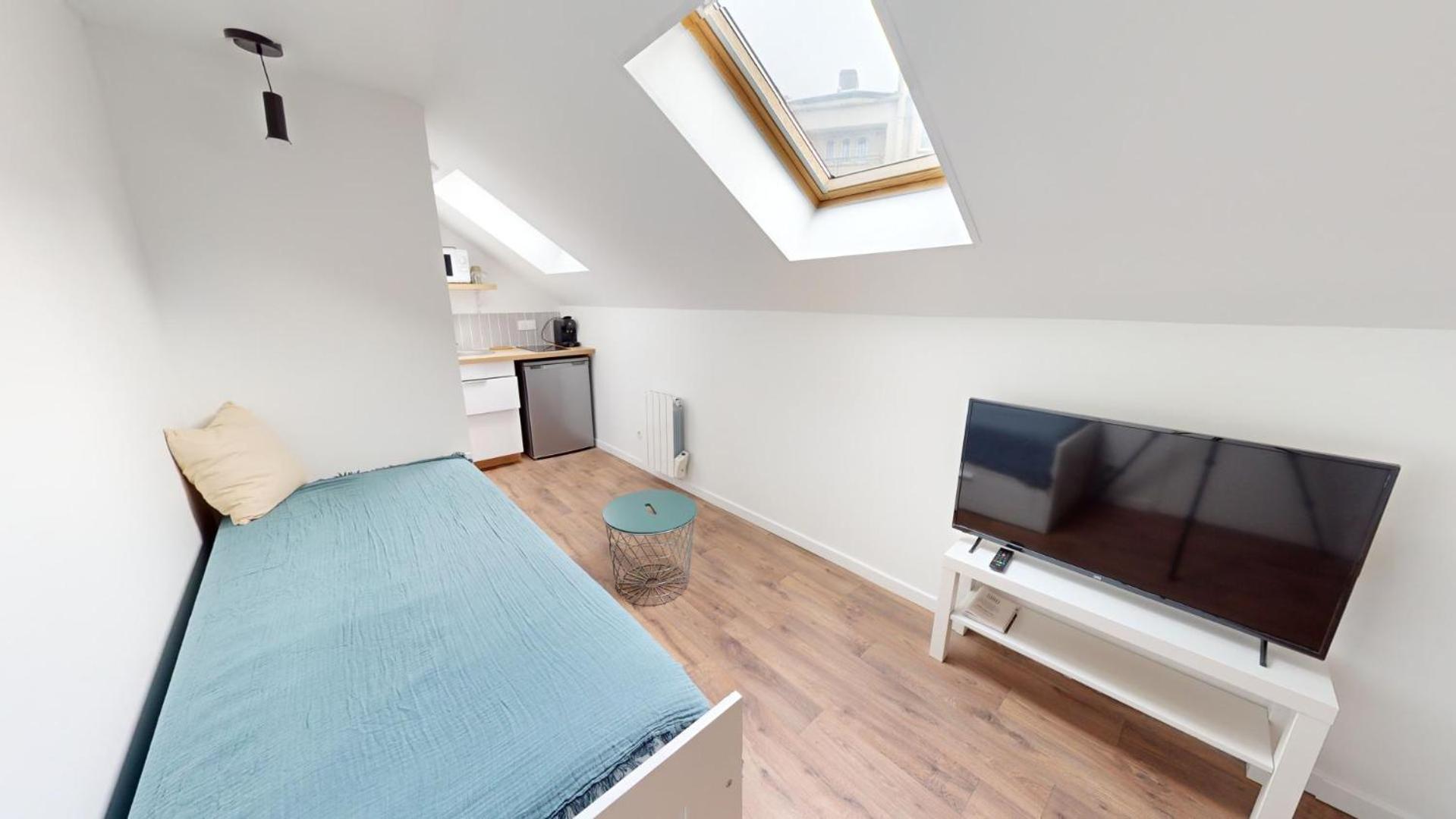 Immeuble Coty Jacuzzi Studios Et Chambres Хавър Екстериор снимка